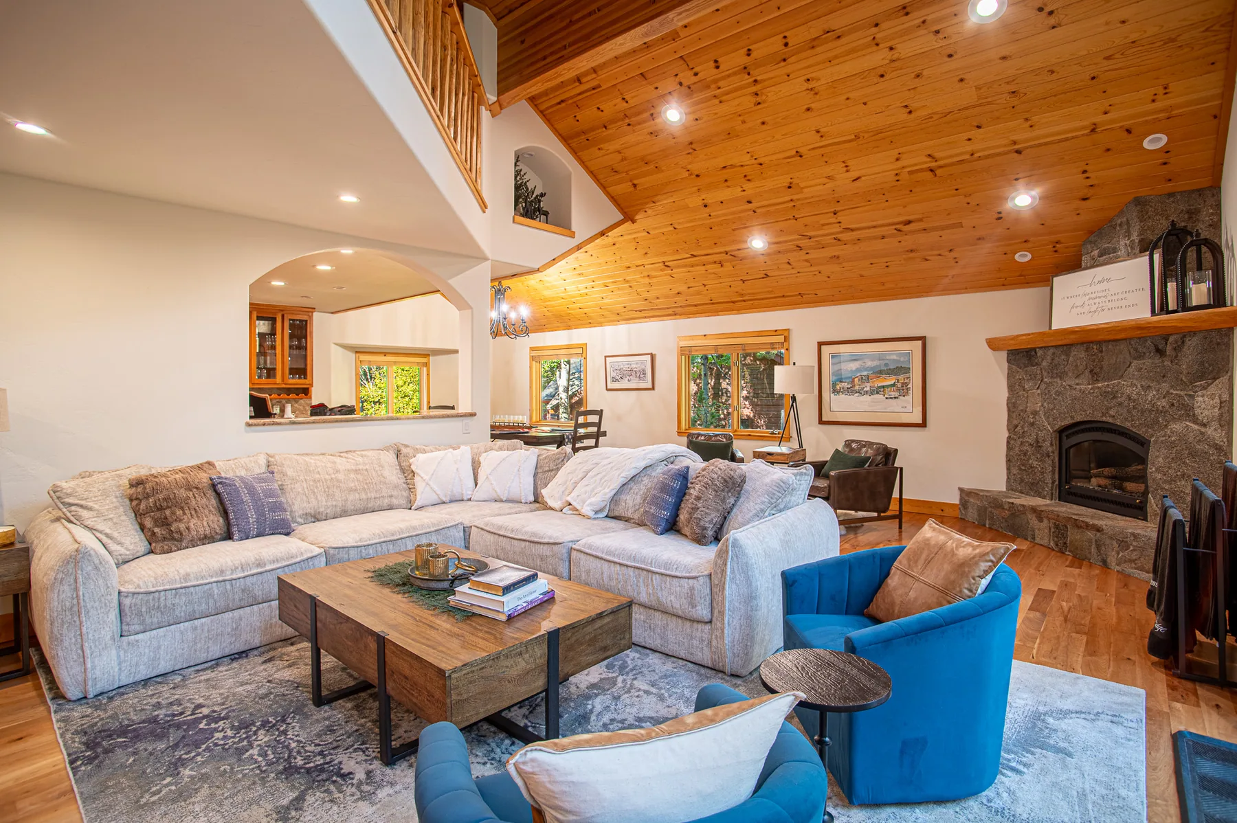 interior · residential photo